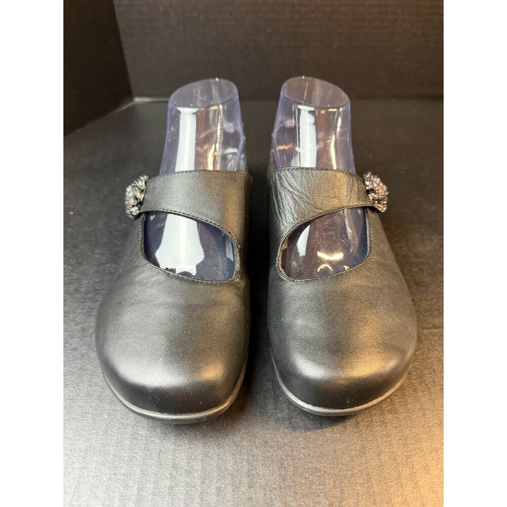 Vionic Joan Slip On Mules Sz 10 Black Leather Beaded Rosetta